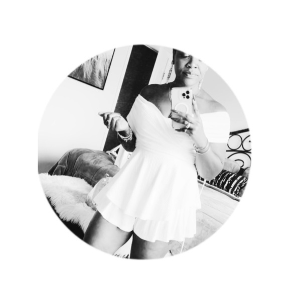 Meet Your Posher...Patty B!!! 😘 - Picture 2 of 10